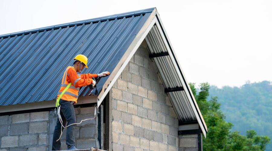 Professional residential roofers in Sarcoxie, MO